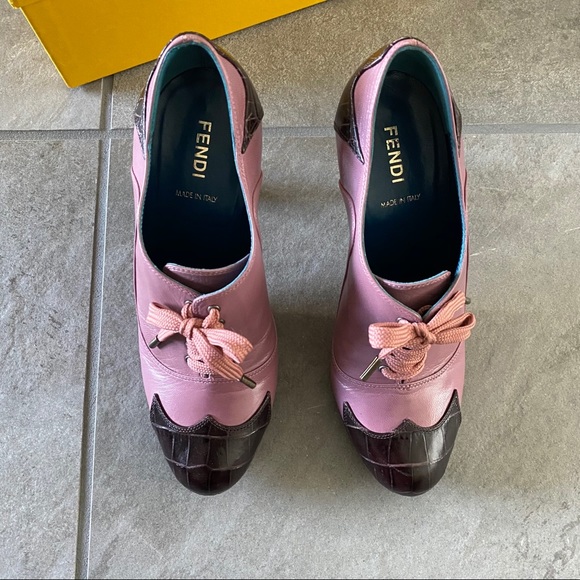 Women's Fendi Lace-Up Oxford Ankle Booties - Picture 3 of 11